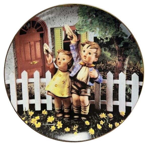 Lot of 4 MI Hummel Danbury Mint Little Companions Vintage Collector Plates - Picture 3 of 5